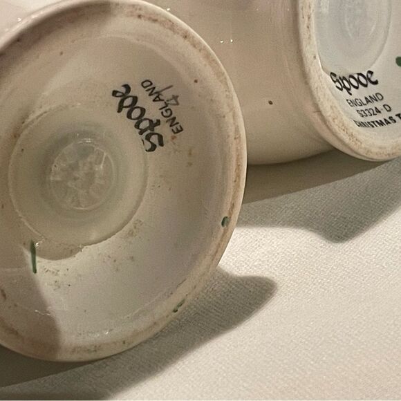 Spode Holly berry Christmas Tree salt and pepper shakers Christmas table setting - Picture 4 of 6